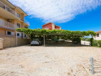 Apartment Two bedroom apartment near beach Šparadići, Šibenik A-23939-b - Outdoor photo 7