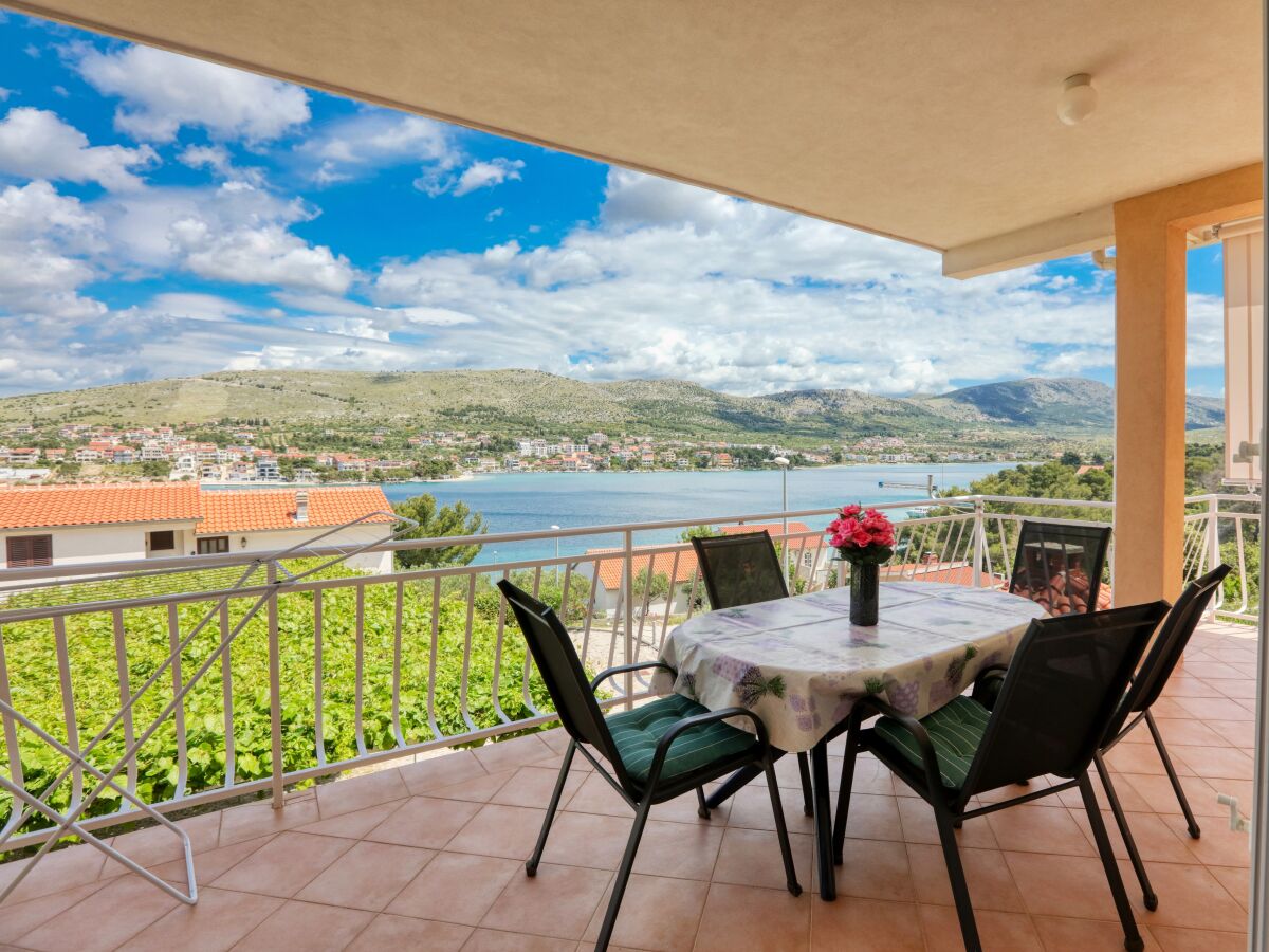 Apartment Two bedroom apartment near beach Šparadići, Šibenik A-23939-c