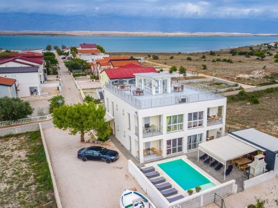 Apartment One bedroom apartment with balcony Vir A-23976-b in Vir - Apartment
