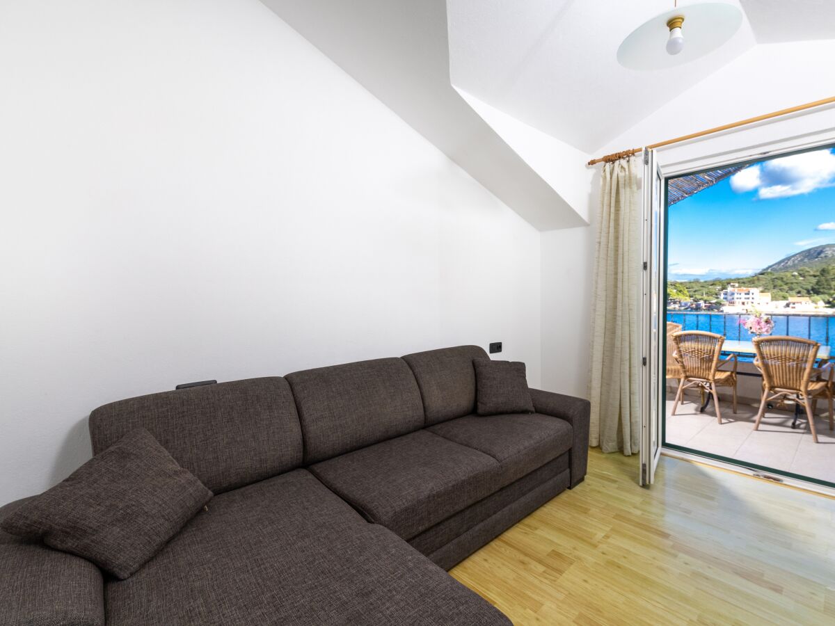 Apartment One bedroom apartment near beach Cove Pokrivenik, Hvar A-2073-f