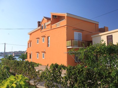 Apartment Studio flat with balcony and sea view Kukljica, Ugljan AS-8478-a - Outdoor photo 3
