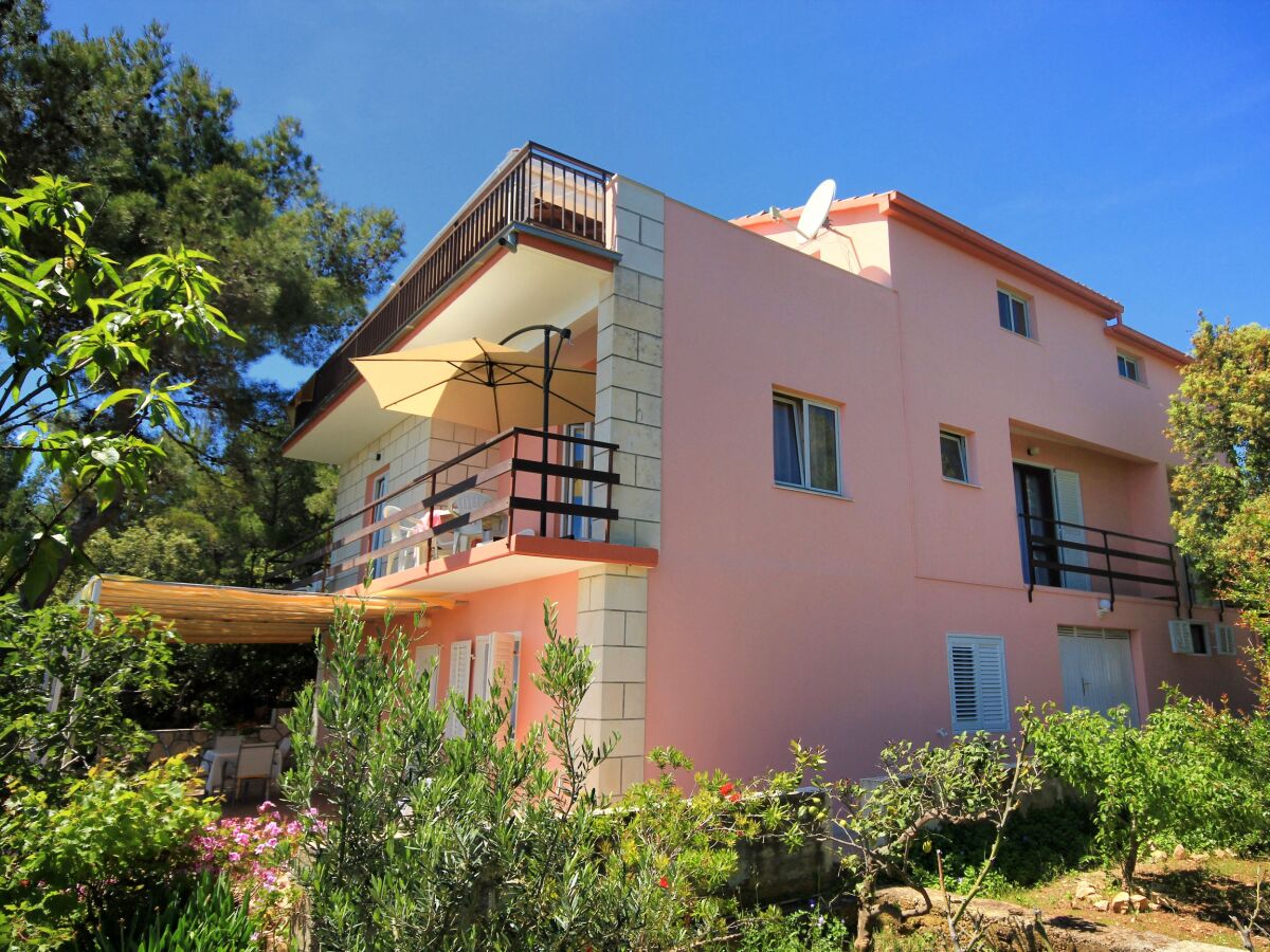 Apartment Four-bedroom apartment near beach Prižba, Korčula A-10061-b - Outdoor photo 3