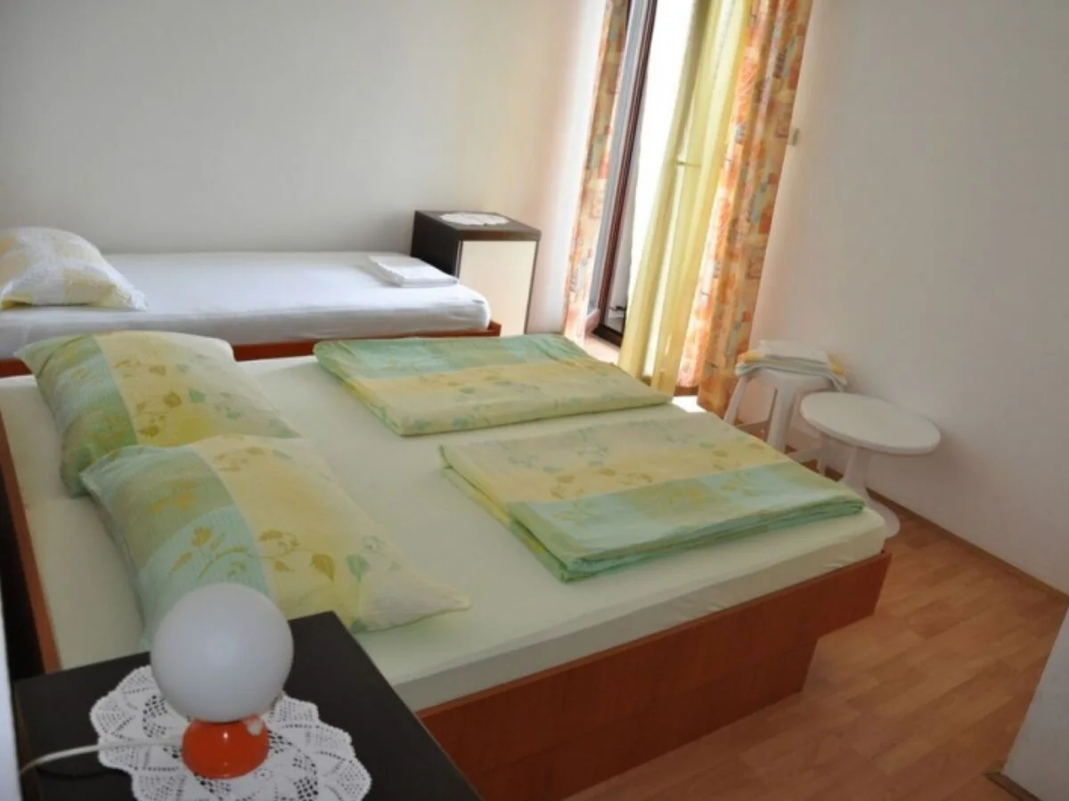 Apartment One bedroom apartment with balcony and sea view Lopar, Rab A-23747-d