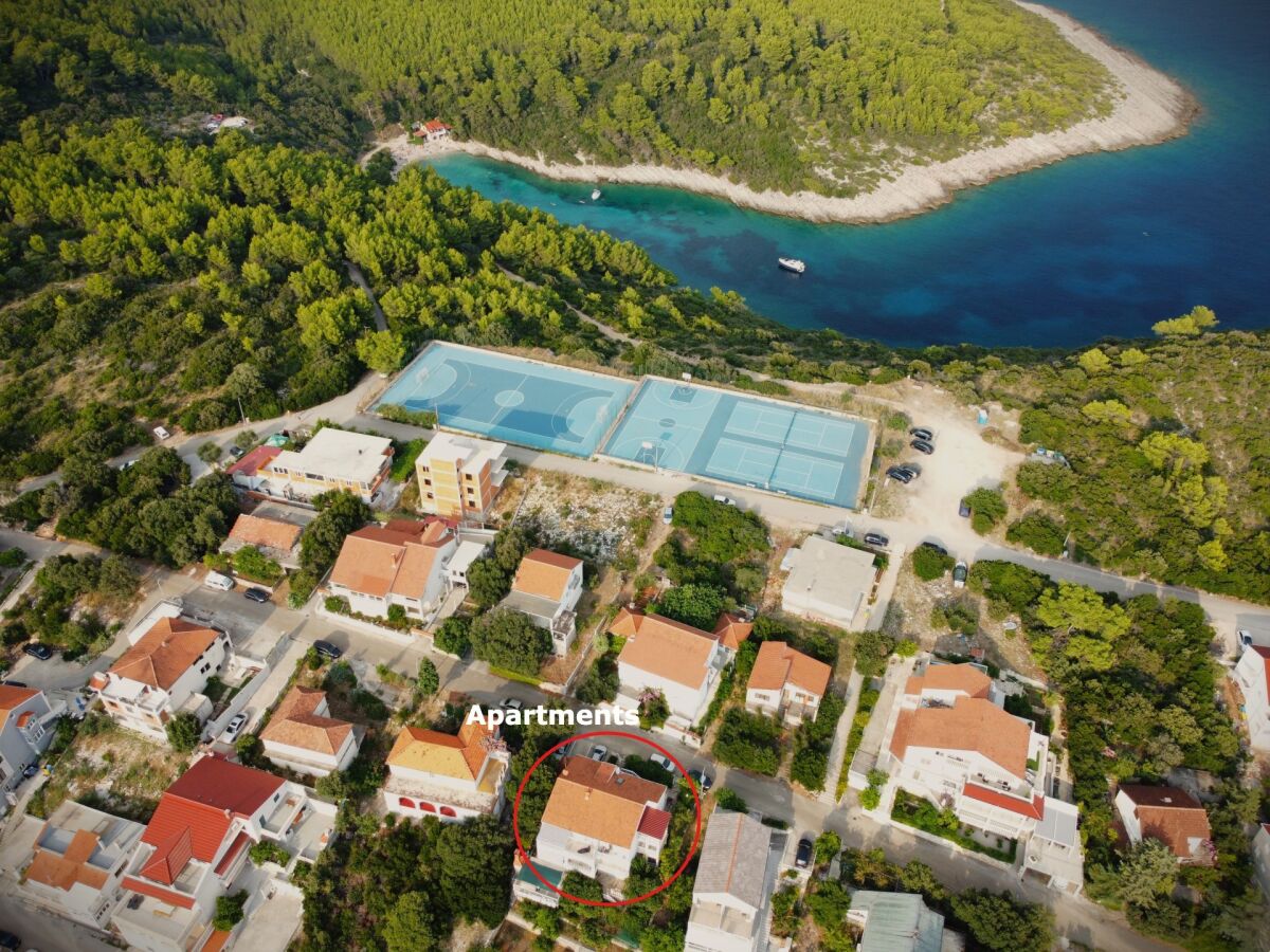 Apartment Two bedroom apartment with terrace and sea view Zavalatica, Korčula A-14204-b