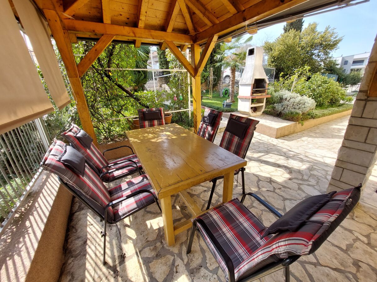 Apartment Two bedroom apartment with terrace Malinska, Krk A-22892-a - Outdoor photo 4