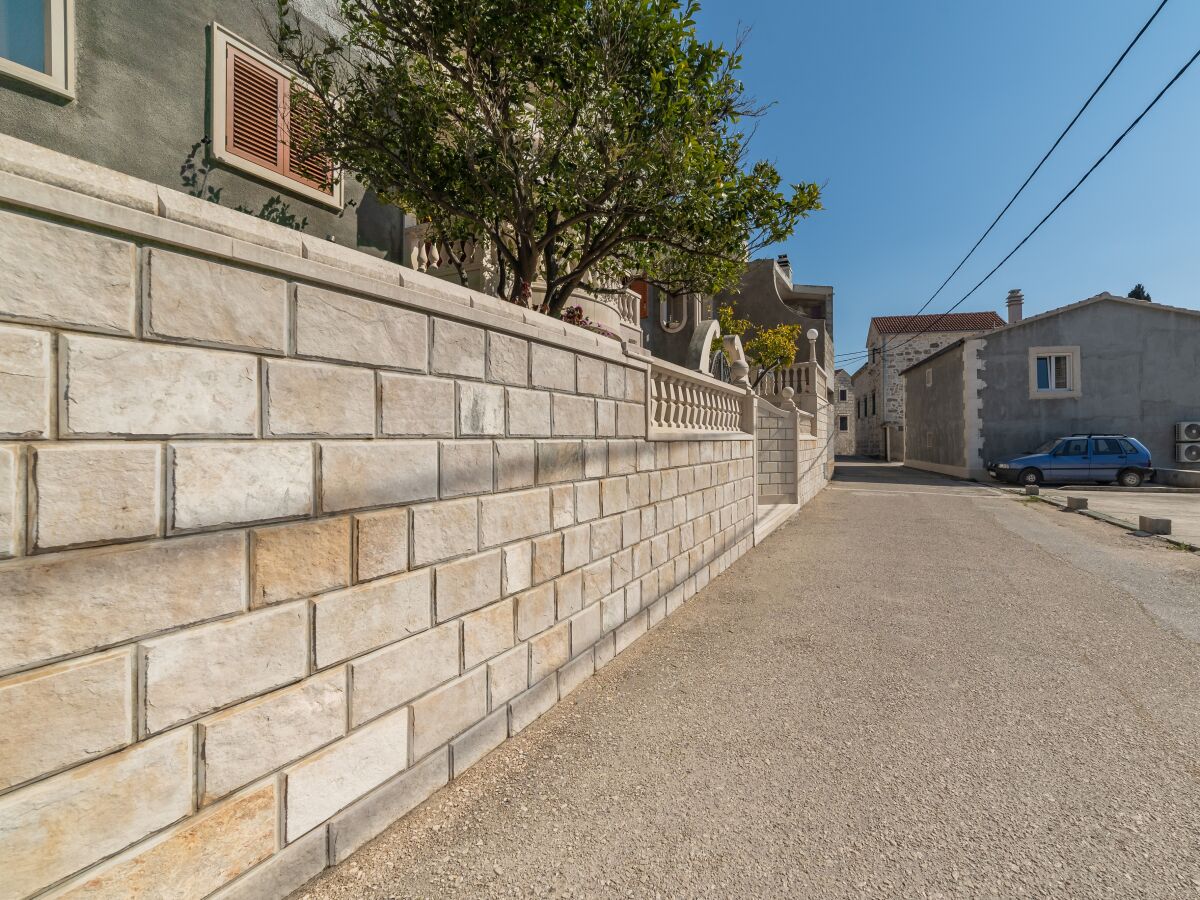 Apartment Studio flat with balcony and sea view Sumartin, Brač AS-13285-a - Outdoor photo 4