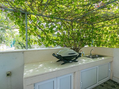 Apartment Two bedroom apartment with terrace and sea view Brela, Makarska A-20066-a - Outdoor photo 10