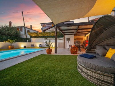 Holiday house Two bedroom house with terrace Rovinj K-24669 - Outdoor photo 16