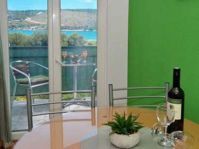 Apartment One bedroom apartment with balcony and sea view Trogir A-24168-c in Trogir - Apartment