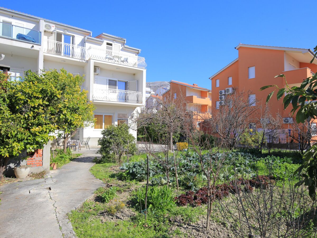Apartment One bedroom apartment with terrace and sea view Podstrana, Split A-23954-b - Outdoor photo 4
