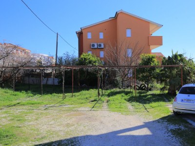 Apartment One bedroom apartment with terrace and sea view Podstrana, Split A-23954-b - Outdoor photo 8