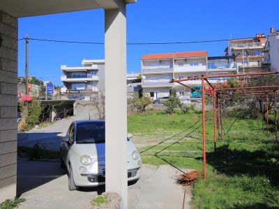 Apartment One bedroom apartment with terrace Podstrana, Split A-23954-d - Outdoor photo 9