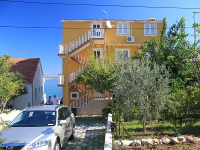 Apartment One bedroom apartment near beach Preko, Ugljan A-8384-a - Outdoor photo 2