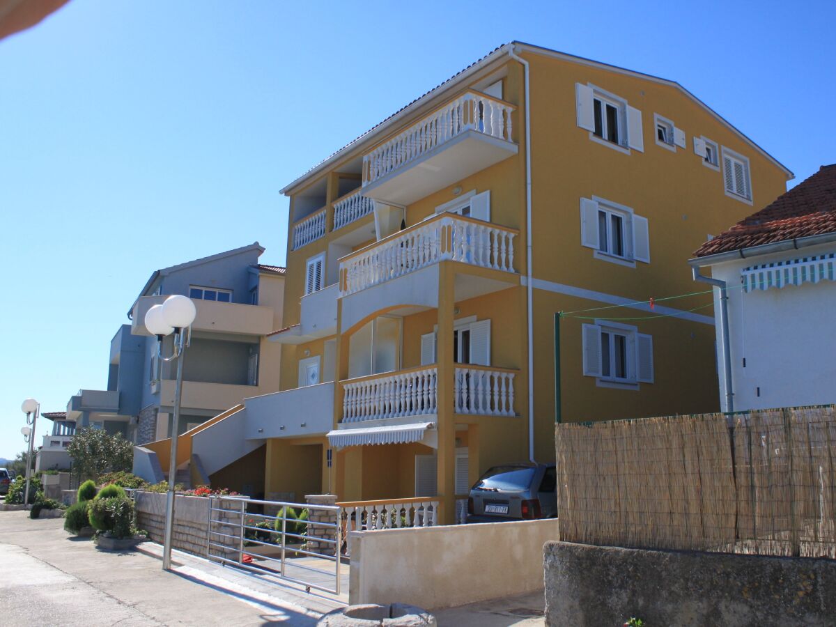 Apartment One bedroom apartment near beach Preko, Ugljan A-8384-b - Outdoor photo 3