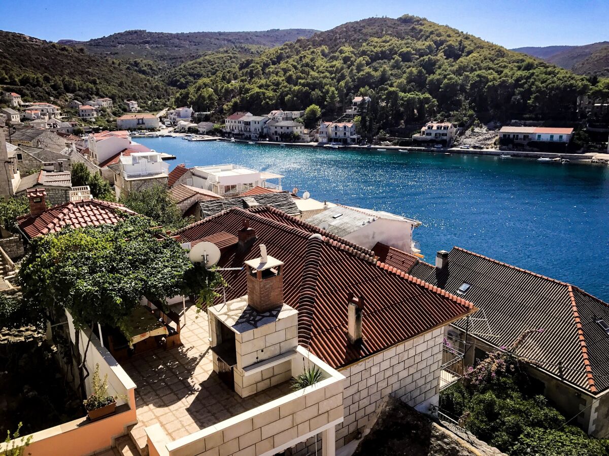 Apartment One bedroom apartment with terrace and sea view Povlja, Brač A-14399-b - Outdoor photo 4