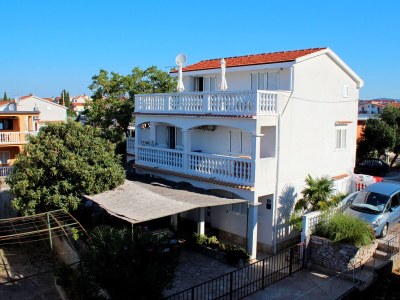 Apartment Three bedroom apartment with terrace Pirovac, Šibenik A-24766-a - Outdoor photo 2
