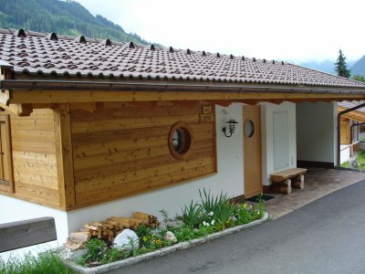 Holiday park Gemütliches Chalet mit Sauna bei Königsleiten - Outdoor photo 3