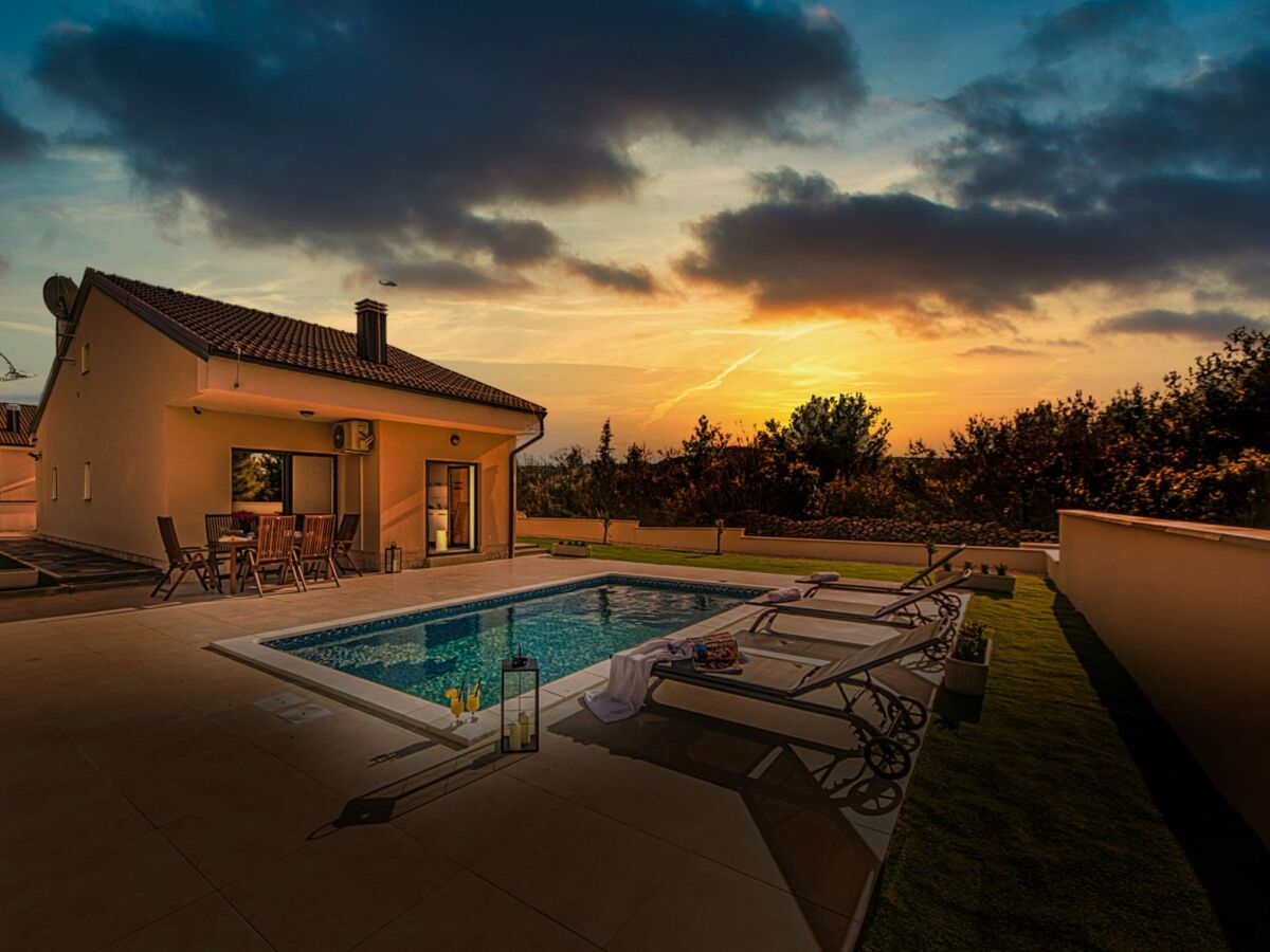 Villa Villa Shaula 1 -  Three Bedroom House with Pool