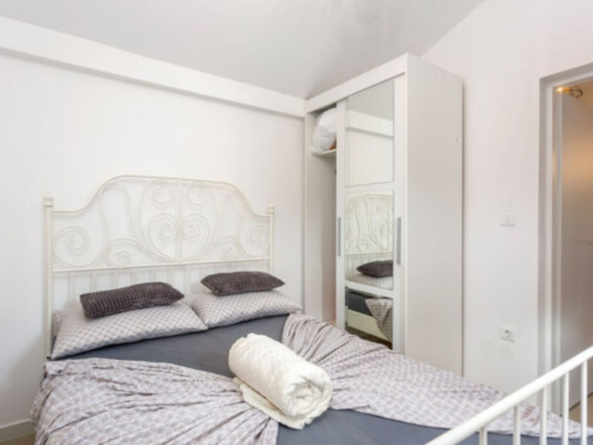 Apartment Two Bedroom Apartment with Terrace - Features photo 4