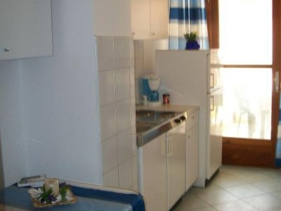 Apartment Dugi Rat Seaside Apartments - 2 Bedroom 3 - Features photo 6