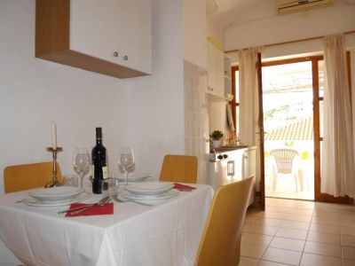 Apartment Dugi Rat Seaside Apartments - 2 Bedroom 6 - Features photo 2