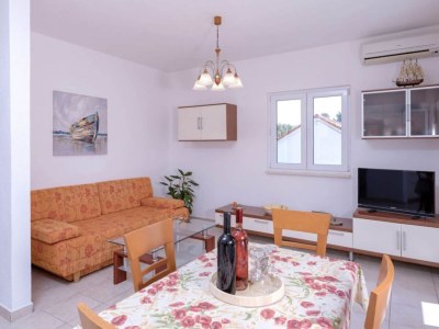 Apartment One Bedroom Luxury Apartment with Balcony and Sea View 1 - Features photo 19