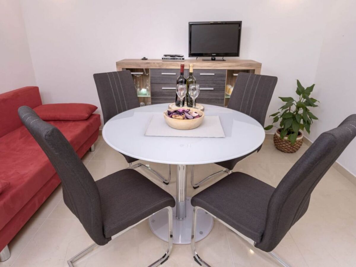 Apartment One Bedroom Apartment with Terrace 5