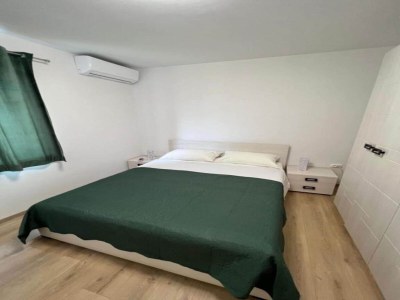 Apartment Four-Bedroom Apartment With Sea View - Features photo 4