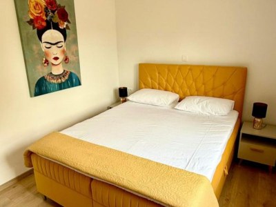Apartment One-Bedroom Apartment With Terrace in Drace - Apartment