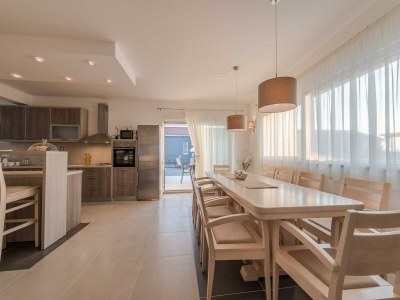 Villa Deluxe Four Bedroom Villa with Sea View and Private Pool (Villa 5) - Features photo 34