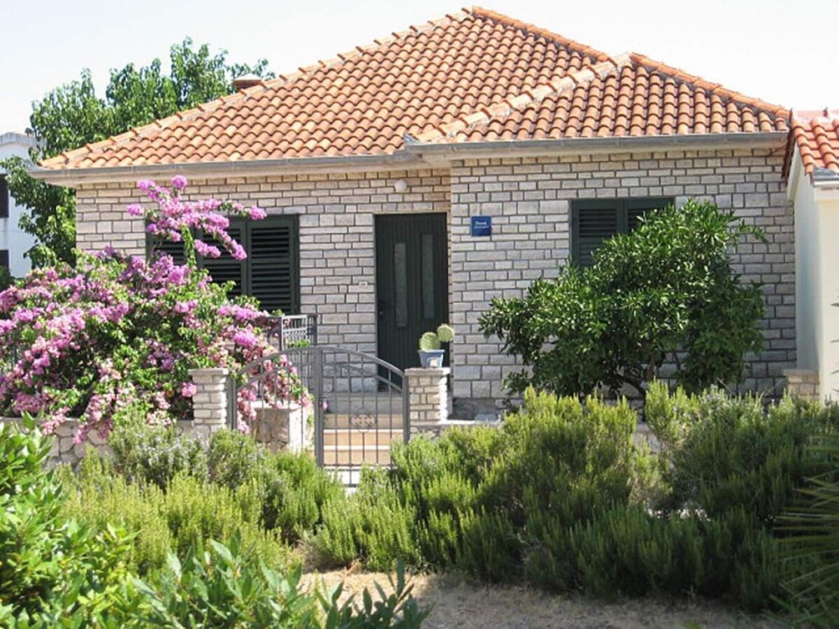 Holiday house Haus mit drei Schlafzimmern und Terrasse