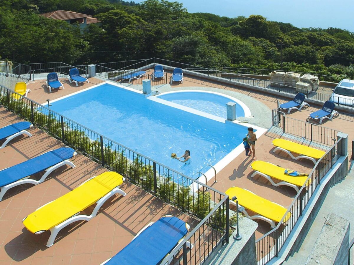 Holiday park Apartment Residence Il Vigneto Due in Oggebbio - Outdoor photo 2
