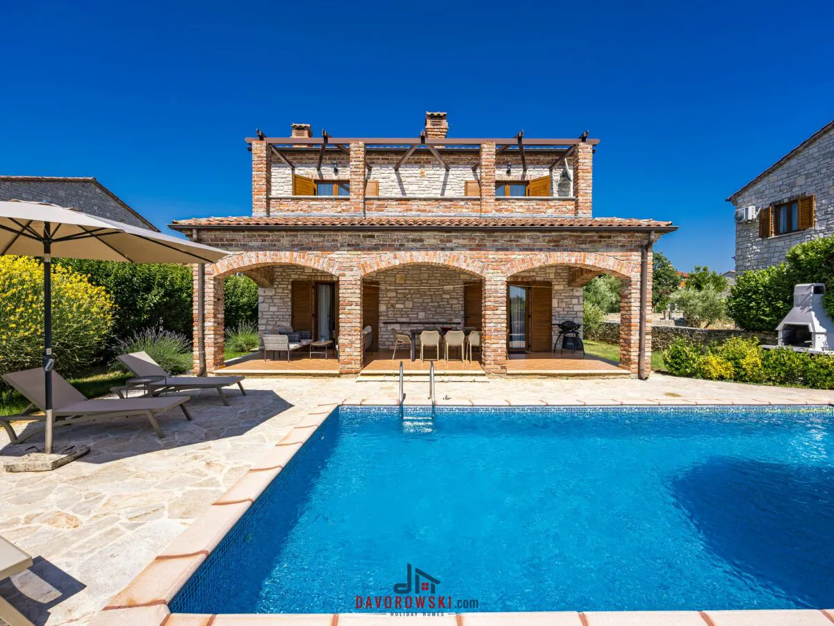 Villa Lara