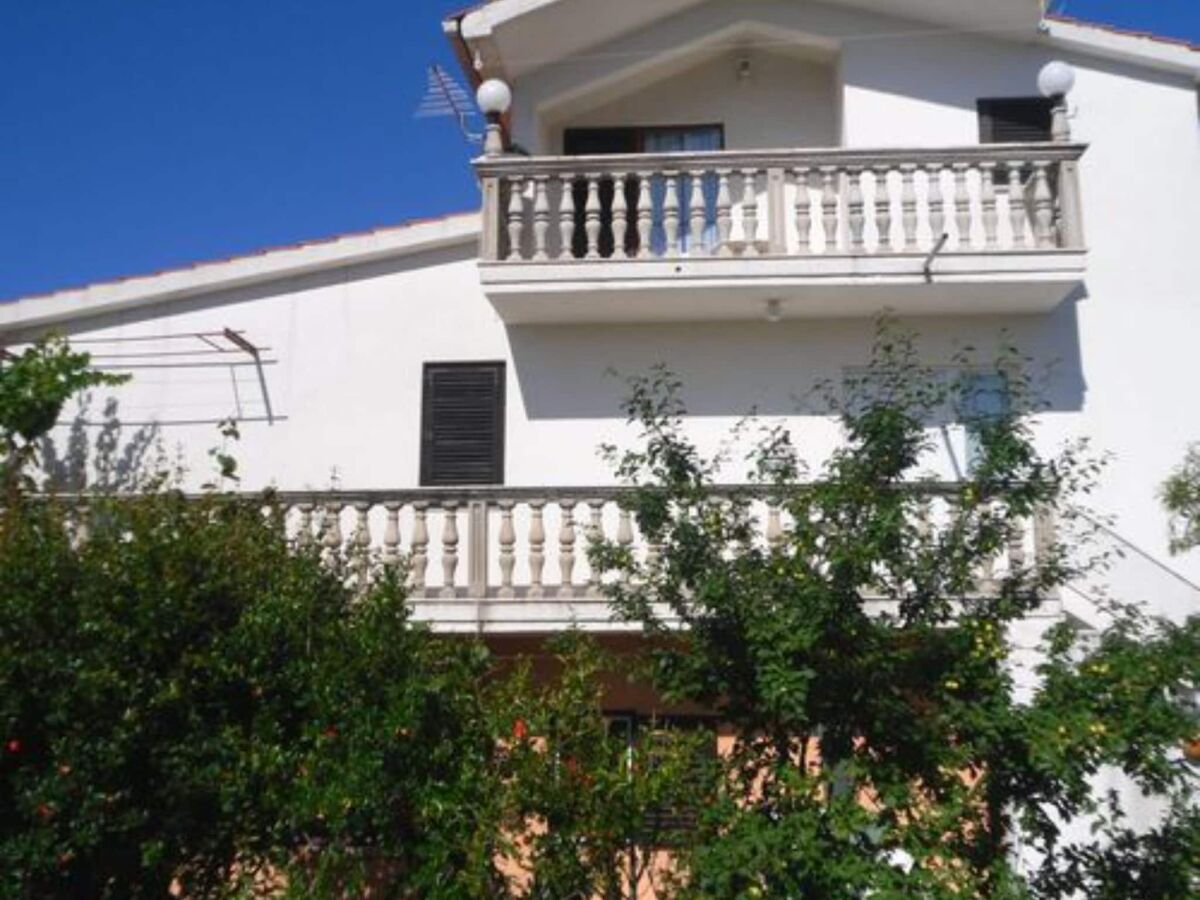 Apartment Apartments Miki Rogoznica - Classic Two Bedroom Apartment with Terrace - Outdoor photo 2