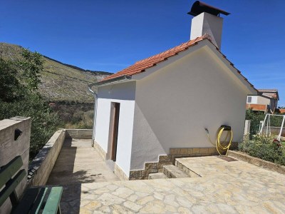 Apartment Apartment in the coastal town of Grebastica - Outdoor photo 39
