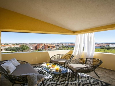 Apartment 2-bedroom coastal apartment in Vodice - Outdoor photo 3