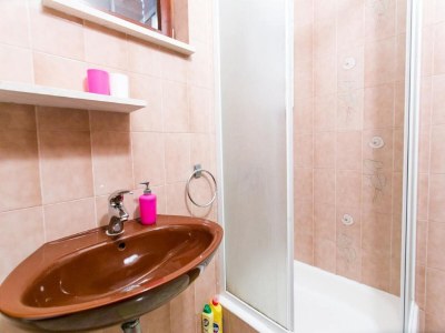 Apartment Apartments Neve - One-Bedroom Apartment with Balcony and Sea View - Features photo 8