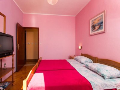 Apartment Apartments Neve - One-Bedroom Apartment with Balcony and Sea View - Features photo 9