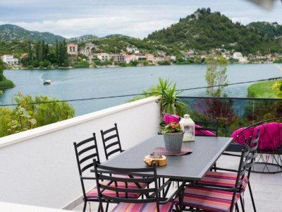 Apartment One-Bedroom Apartment With Lake View - Outdoor photo 36