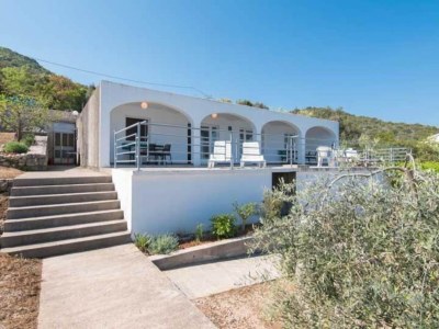 Apartment Spacious and Cozy Seafront Apartments - Two Bedroom Apartment  with Terrace and Sea View - Outdoor photo 12