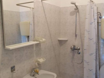 Apartment Spacious and Cozy Seafront Apartments - Two Bedroom Apartment  with Terrace and Sea View - Features photo 28