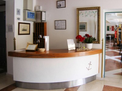 Holiday park Apartment in Garda near Shopping - Features photo 17