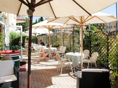 Holiday park Apartment in Garda near Shopping - Outdoor photo 23