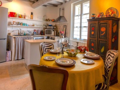 Apartment Heated Pool Apartment in Uzes - Features photo 9