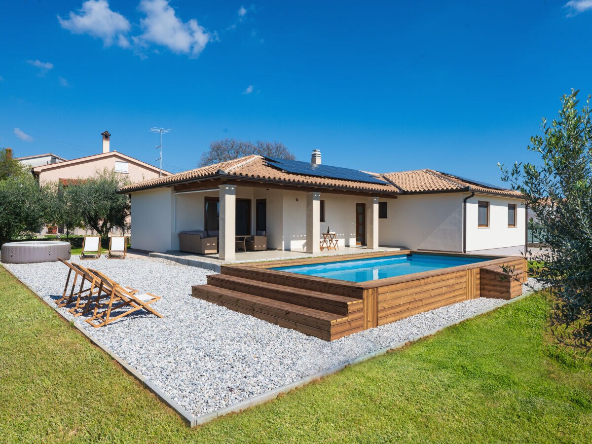 Villa M with pool and whirpool