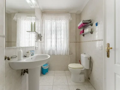 Apartment Apartment overlooking heated pool - Features photo 13