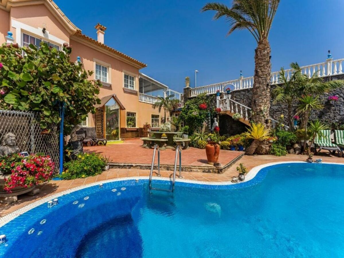 Apartment Wohnung mit Gemeinschaftspool und Garten - Outdoor photo 2