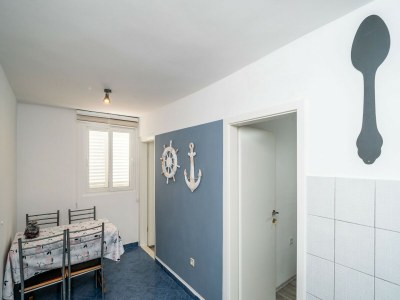 Apartment Apartment & Rooms Alan - Double Room with Shared Bathroom 1 - Features photo 4
