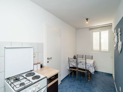 Apartment Apartment & Rooms Alan - Double Room with Shared Bathroom 1 - Features photo 8