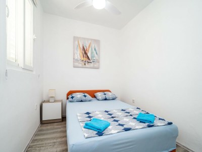 Apartment Apartment & Rooms Alan - Double Room with Shared Bathroom 2 - Features photo 10